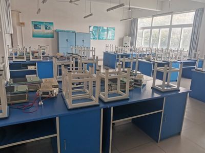 數理與金融學院開展實驗室及辦公室安全大檢查，筑牢教學科研安全防線